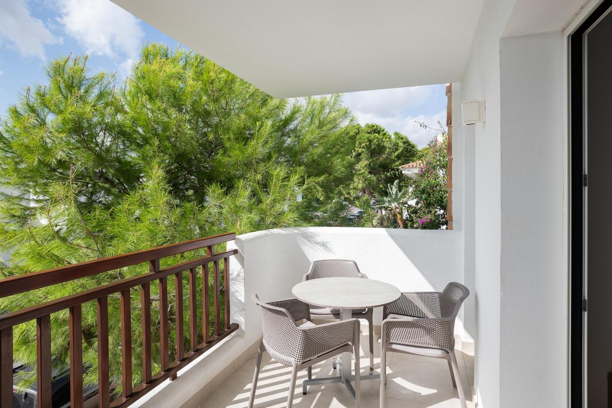 Inturotel Cala Azul กาลาดอร์ ภายนอก รูปภาพ