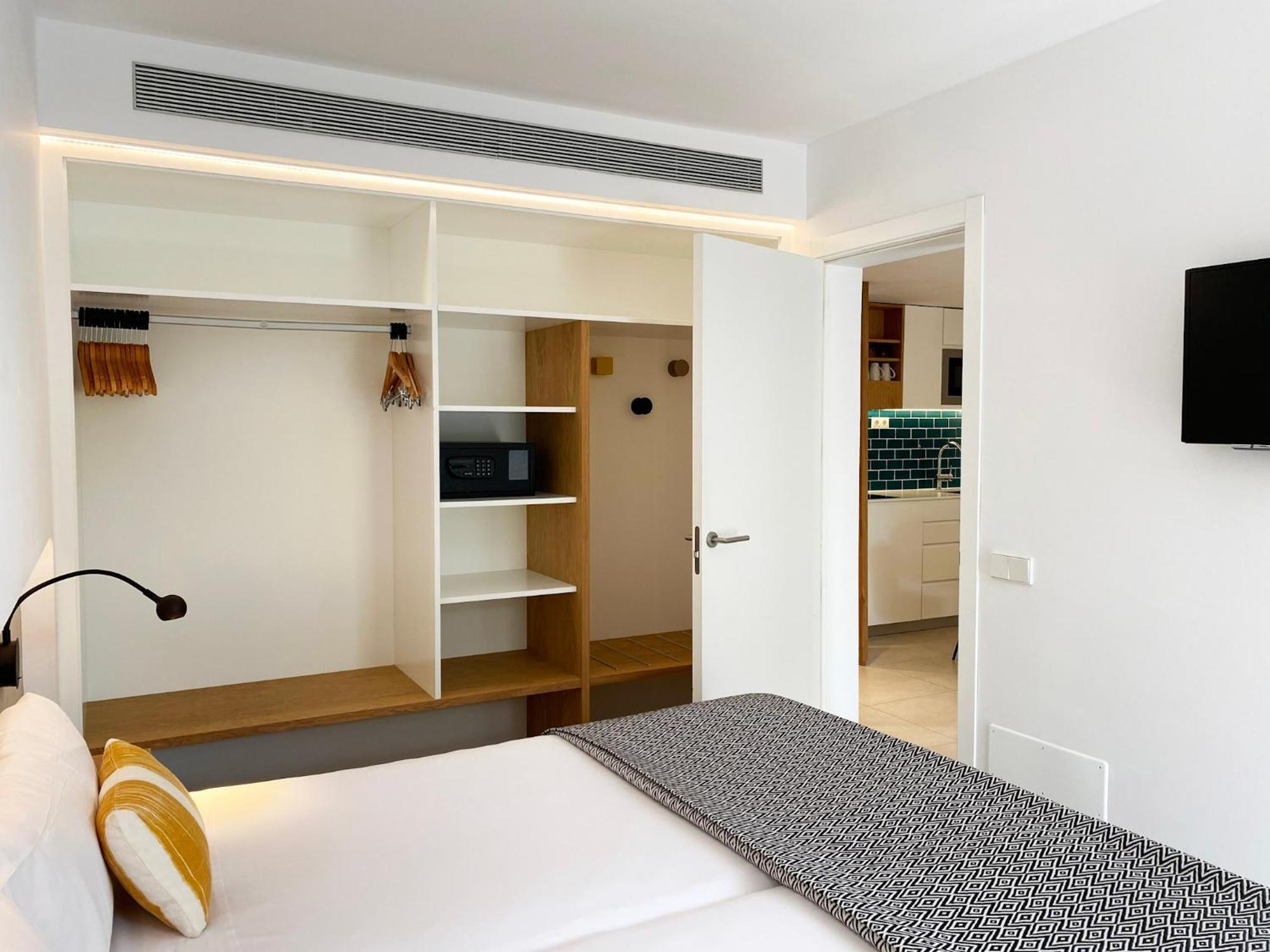 Inturotel Cala Azul กาลาดอร์ ภายนอก รูปภาพ